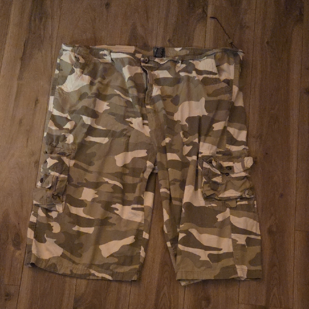 Men's Camouflage Cargo Shorts